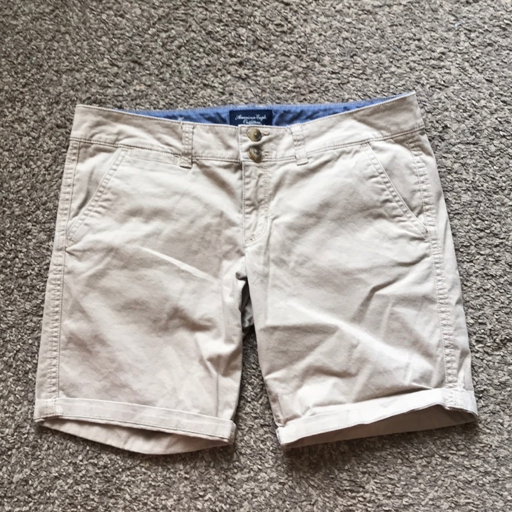 American Eagle khaki shorts